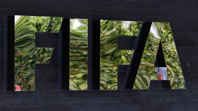 Para sponsor berada dalam posisi canggung karena mereka tak mungkin mencabut uang mereka dari Piala Dunia, namun harus menjauhkan diri dari praktek korupsi.