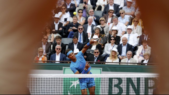 Rafael Nadal akhirnya kembali bertanding di partai final yang digelar lapangan rumput. Terakhir kali ia mencapai final dijenis lapangan itu pada 2011 silam.