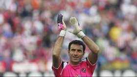 Usai Lawan Persib, Eks Kiper Atletico Madrid Undur Diri