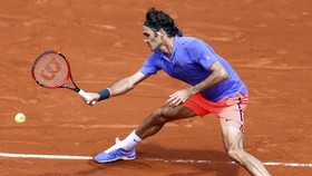 Lolos ke Babak Ketiga, Federer Berduel dengan Penggemarnya