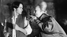 Paramount Pictures Kembangkan Prekuel Film 'Dracula'