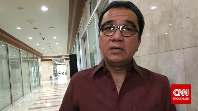 Fraksi Golkar mendasarkan usulannya lantaran penyadapan sudah berkembang lebih modern dan tidak menggunakan metode konvensional. 