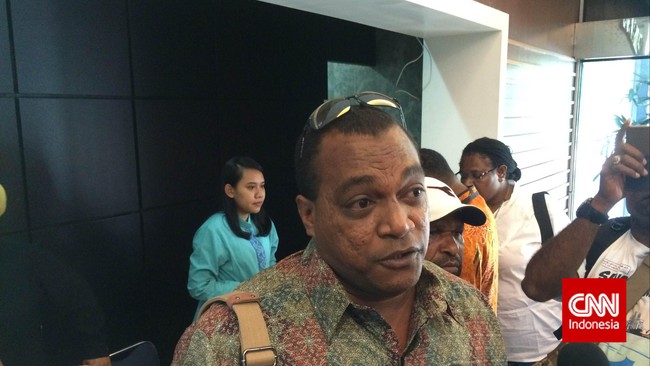 Anggota DPRP Papua mendatangi Kantor Kemenpora guna meminta penjelasan alasan yang membuat pertandingan antara Persipura Jayapura dan Pahang FA batal.