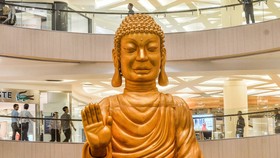 8000 Umat Buddha Rayakan Waisak di Wihara Ekayana Arana