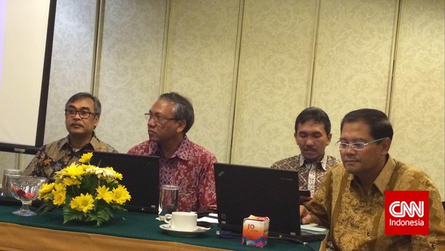 Pembangunan pabrik Rembang merupakan amanat RUPS 2012, setelah dihitung ulang dengan kurs saat ini nilainya naik signifikan.