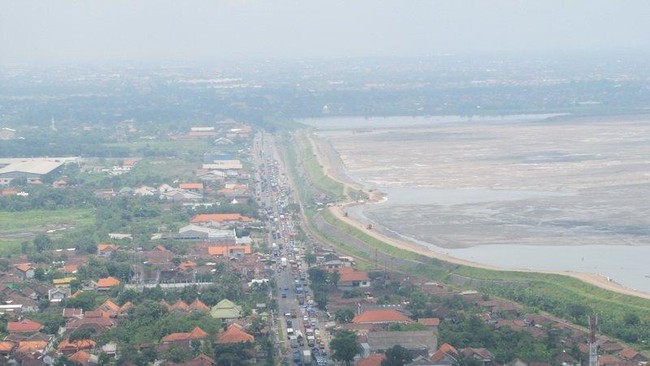 Menteri ESDM Sudirman Said mengatakan dengan mempertimbangkan aspek keselamatan, pemerintah akan menghentikan pengeboran yang dilakukan oleh Lapindo.