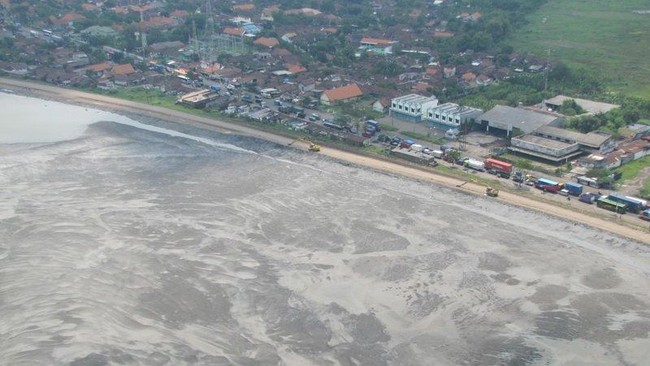 Dana talangan Lumpur Lapindo batal cair Jumat (26/8) lalu karena perjanjian antara pemerintah dengan Minarak Lapindo Jaya (MLJ) belum ditandatangani.