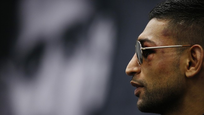Amir Khan tak akan mau bertukar pukulan dengan Saul Alvarez yang memiliki bobot pukulan lebih besar darinya.