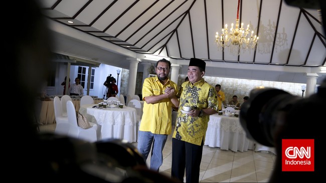 Penunjukan Ade Komarudin oleh pimpinan Golkar Munas Bali Aburizal Bakrie mendapat restu dan pengakuan dari parlemen.