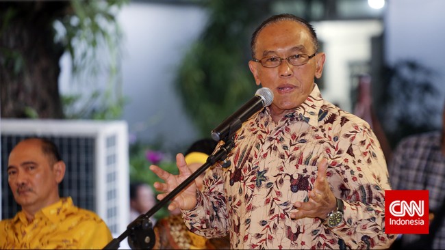 Menurutnya, KPK tak bisa menjadi lembaga super power yang memiliki kuasa lebih.