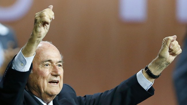 Pengunduran diri Presiden Organisasi Sepak Bola Dunia (FIFA), Sepp Blatter, mengundang kicauan banyak pemain sepak bola profesional di Twitter.