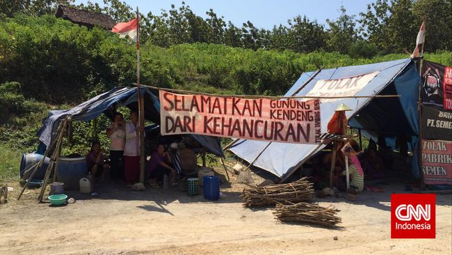 Bangun Pabrik di Aceh, Semen Indonesia Siapkan US$ 360 Juta Pabrik semen di Pidie, Aceh ditargetkan memiliki kapasitas produksi 3 juta ton yang pembangunannya akan dimulai tahun depan.