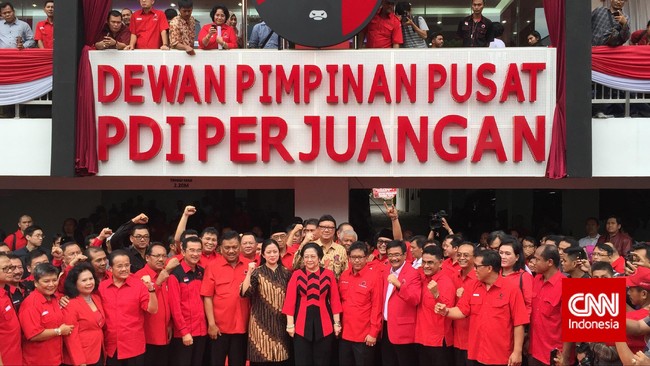 PDIP meminta Jokowi memakai aspek proporsionalitas dalam merombak kabinet. Sebagai partai penguasa, PDIP merasa berhak mendapat jatah menteri paling banyak.