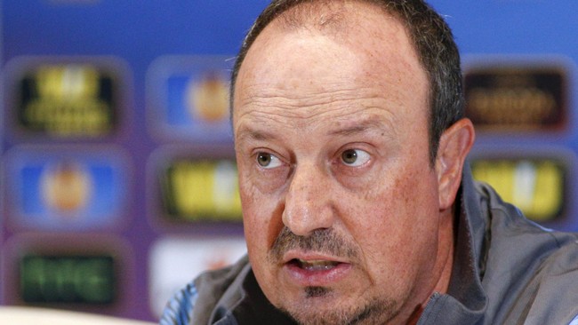 Daripada berbicara dengan Jose Mourinho, Rafa Benitez menilai lebih senang membicarakan mantan pelatih Real Madrid lainnya, Carlo Ancelotti.