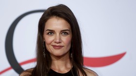 Katie Holmes dan Jamie Foxx Pamer Kemesraan di Pesta Grammy