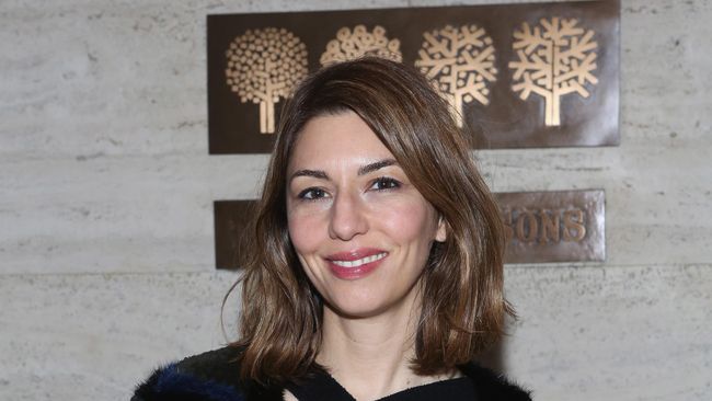 Sofia Coppola dikabarkan meninggalkan film yang diproduksi oleh Universal Pictures dan Working Title Film itu karena ketidakcocokan kreativitas.