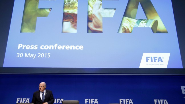 Coca-Cola mengambil sikap tegas terhadap agenda reformasi di tubuh FIFA dan menuntut agenda reformasi diawasi oleh komisi independen.