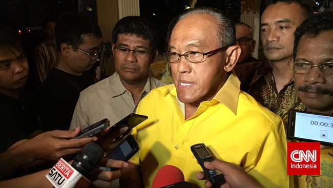 Ical tetap akan mengambil jalur hukum dan meminta Menkumham segera membatalkan surat keputusannya yang menerima kepengurusan Agung Laksono.