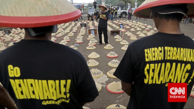 Kepala Kampanye Iklim dan Energi Greenpeace Arif Fiyanto menduga warga tersebut dikriminalisasi karena menolak pembangunan PLTU tersebut.