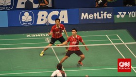 Ahsan/Hendra Menang, Angga/Ricky Tumbang