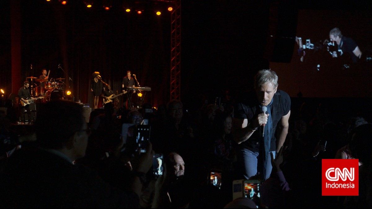 Intimasi yang Memanaskan Konser Michael Bolton