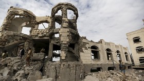 Pesawat Koalisi Arab Bom Sanaa, 20 Tewas