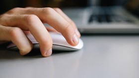 China Gunakan UU Keamanan untuk Sensor Internet Hong Kong