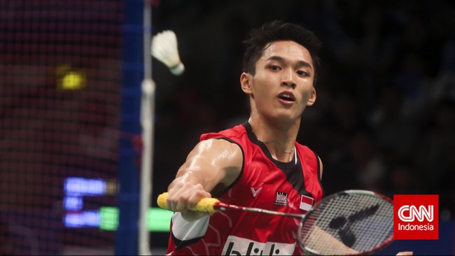 Dua pebulu tangkis andalan Indonesia, Jonatan Christie dan Linda Weni Fanetri gagal melaju ke partai semifinal setelah menerima kekalahan tiga gim.