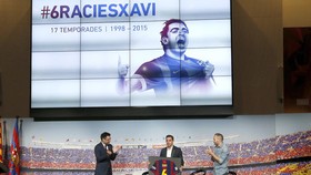 Perpisahan Emosional Xavi dalam Gambar