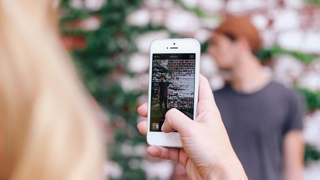 Namun pasangan itu merasa kalau foto mereka sarat dengan hal kreatif dan positif.