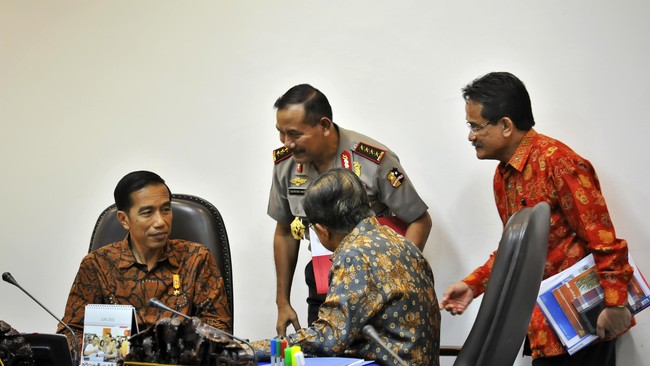 Para agamawan berpendapat keputusan untuk melanjutkan proses penegakan hukum terhadap ketiganya akan lebih banyak menimbulkan mudarat.