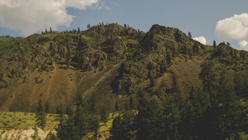 Pesona Wisata Kali Jodoh di Balik Mitos Wisatawan Jadi Enteng Jodoh