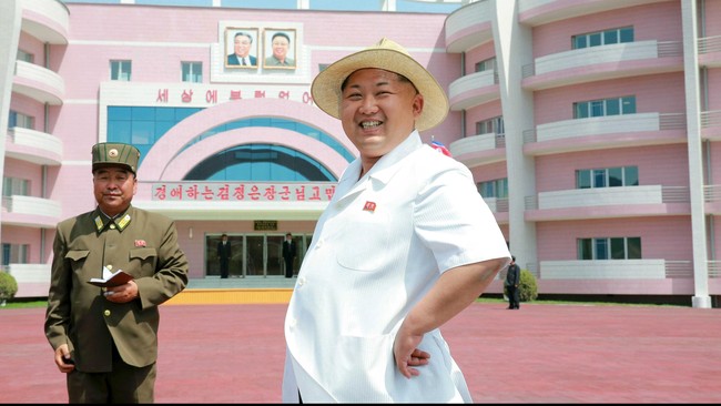 Korea Utara membuat zona waktu sendiri, memundurkan waktu 30 menit, kembali ke waktu Korea sebelum pendudukan Jepang.