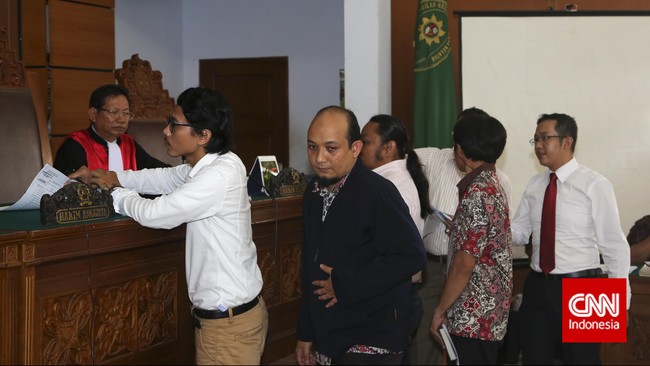 Tim kuasa hukum Novel mengaku memiliki alasan formil sebagai alasan pencabutan gugatan penggeledahan dan penyitaan yang diajukannya.