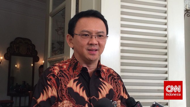 Ahok terbiasa mendengarkan suara pengajian selama dia menetap di Bangka Belitung.