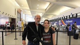 Pria di Atlanta Santai Bawa Senapan AR-15 ke Bandara