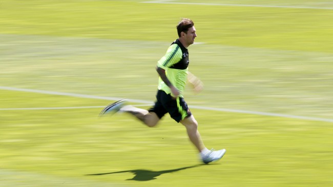 Senior Lionel Messi di timnas Argentina, Diego Simeone, menegaskan tak ada pemain yang mampu menyamai kemampuan sepak bola pemain bertubuh mungil itu.