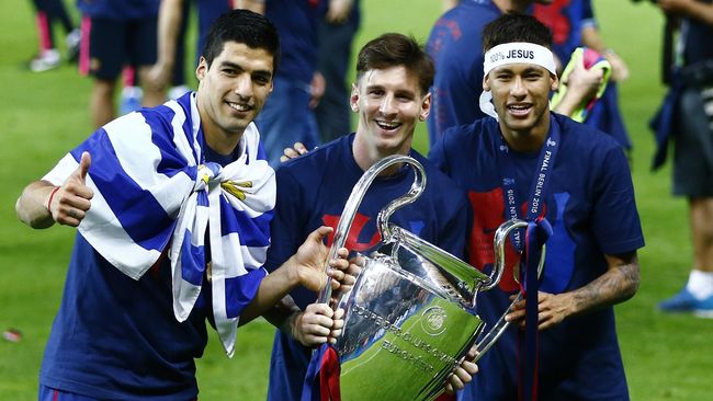 Tukar Posisi Messi-Suarez Jadi Kunci Sukses Barca
