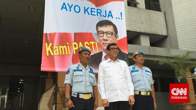 Hukuman mati masih ada dalam catatan KUHP di Indonesia untuk direvisi yang diberlakukan bagi kejahatan-kejahatan khusus.