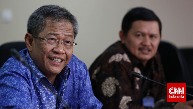 Sementara beras impor sebanyak 800 ribu ton lainnya akan tiba mulai Maret 2016 mendatang.