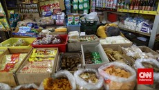 Pemerintah Tugaskan Bulog Amankan Pasokan Gula dan Minyak Goreng