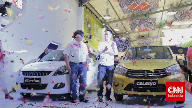 Suzuki Celerio dibanderol Rp 146 juta untuk versi manual dan Rp 158 juta untuk CVT ini tersedia dalam pilihan 4 warna: kuning, silver, hitam, dan putih.