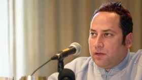 Ian Halperin, Penulis yang Meramal Kematian Michael Jackson