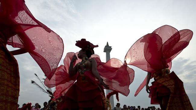 Jelang penyelenggaraan Jakarnaval besok, Jalan Merdeka Selatan ditutup mulai Sabtu (7/7) malam pukul 22.00 WIB.