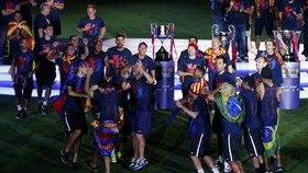 Bartomeu: Messi dan Bravo Akan Rebut Enam Gelar untuk Barca