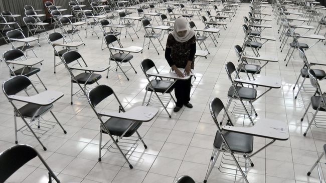 Seleksi Bersama Masuk Perguruan Tinggi digelar serentak di Indonesia hari ini. Panitia pastikan ujian berbasis komputer aman dari ancaman virus.