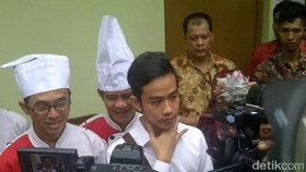 Gibran Jokowi dan Rahasia Martabak Markobar 16 Rasa