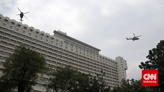 Manajemen Hotel Borobudur memastikan informasi tentang kepulan asap di atas hotel yang terletak di Jakarta Pusat itu merupakan informasi tidak benar atau hoaks.