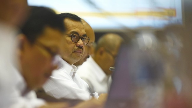Menteri ESDM Sudirman Said masih berharap Komisi VII DPR menyetujui permintaan tambahan dana pendamping dalam APBN 2016.