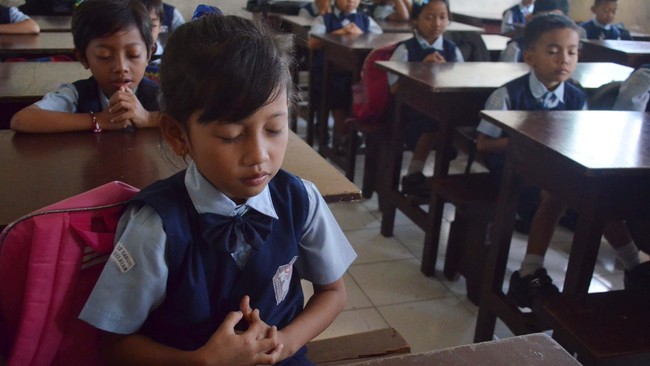 Ahli psikologi forensik Reza Indragiri mengatakan Angeline adalah gambaran korban yang sempurna dari tindak kekerasan yang dialami anak-anak.